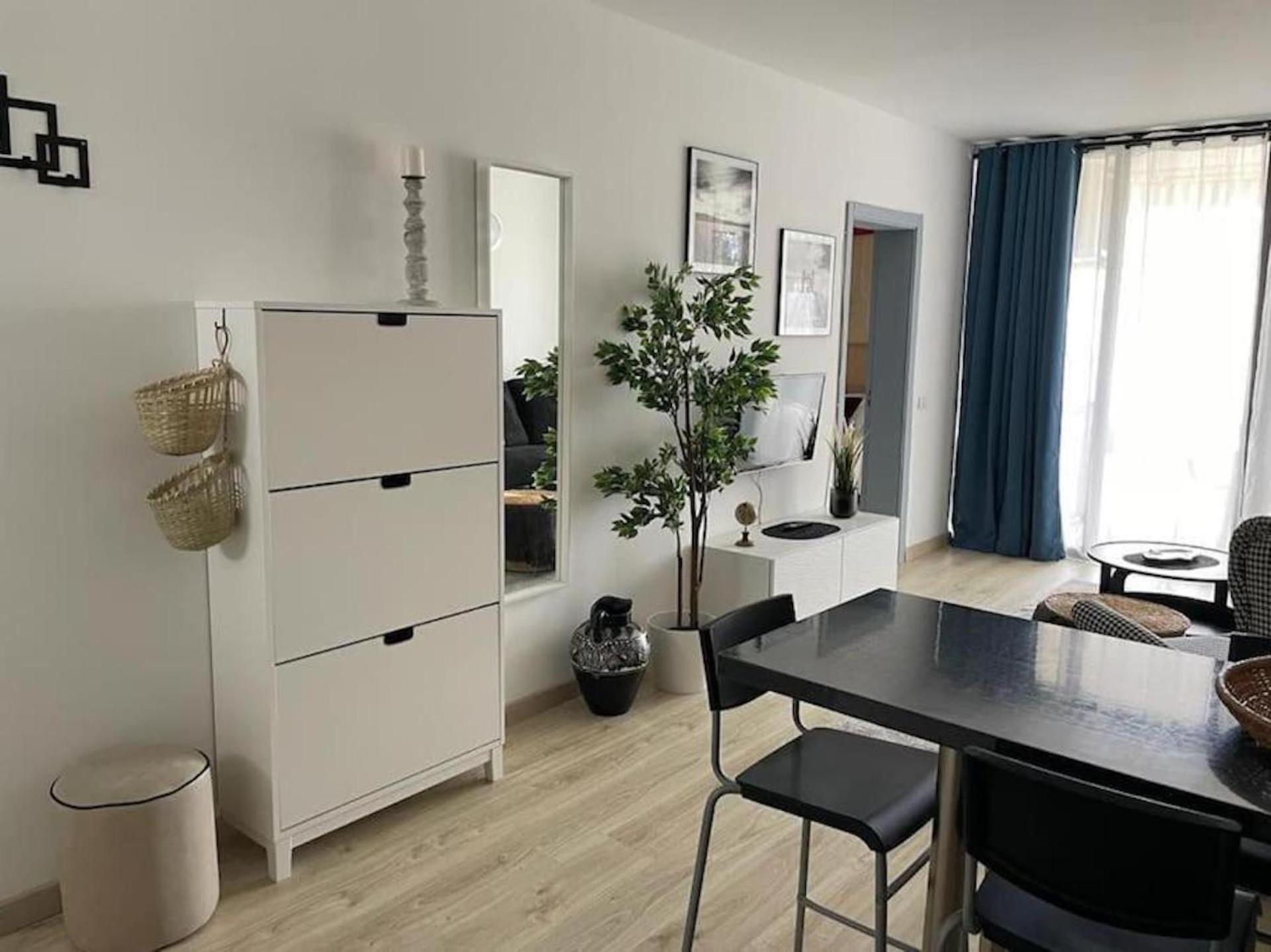 Stunning Lovely Flat With Pool And Strong Wi-Fi, 31 Arona  Bagian luar foto